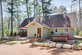 Northwood Tours Escape Hot Tub and Lake Access!